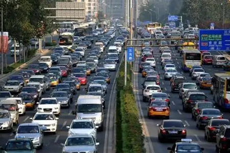【财眼观两会】李书福委员：加快制定、实施商用车碳积分管理办法