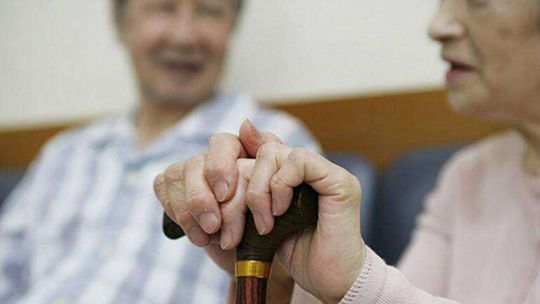 吴惠芳代表：建议加大对志愿者激励，提高互助养老模式吸