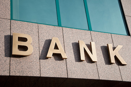 汉口银行被罚485万元 违规向房地产企业发放贷款等