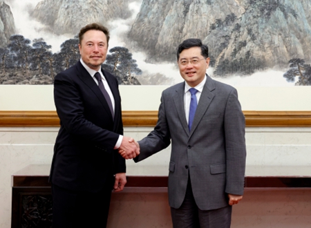 秦刚会见特斯拉首席执行官马斯克