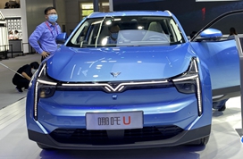 “5分钟出圈”的哪吒汽车：半个公关团队被深夜开除，车企营销底线在哪？