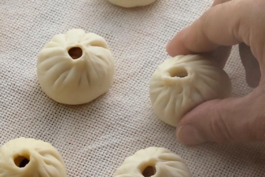 非遗工艺、老面发酵、面皮暄软 肯德基推出早餐新品“K记发面小笼包”