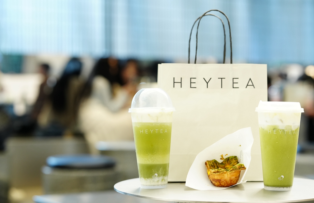 “三倍厚抹”上新一周年,喜茶千目抹茶系列持续人气热销