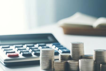 白金信用卡权益大缩水:贵宾厅限次、酒店减量⋯⋯银行吐槽没赚头