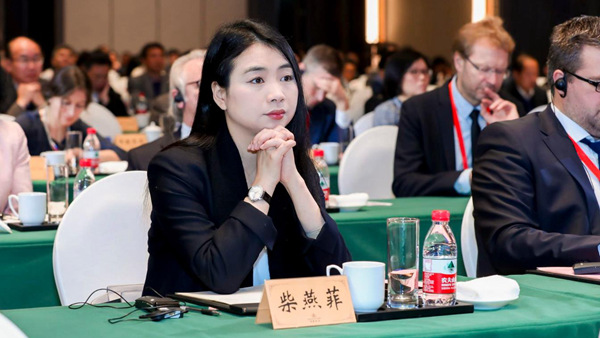 直播 >>正文  直播君 2018-12-01 14:44:56 柴燕菲:尊敬的各位领导