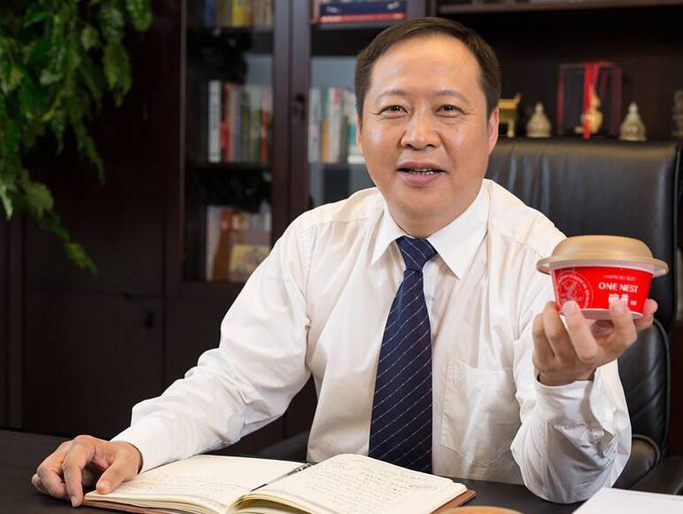 区燕之屋生产车间   长江商报特派记者 黄聪 全媒记者 聂璐俐 吴峰新