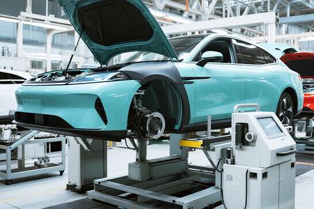 ���Ų����ӿ��ƽ���ϼ�ʻ����ϵͳ�Ȱ�ȫ��׼����