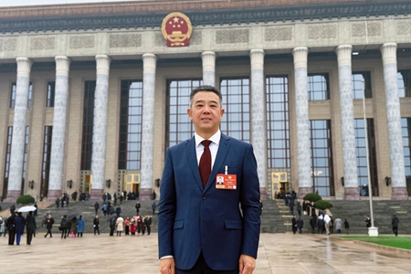 李连柱委员:建议将陪伴机器人纳入居家适老化改造补贴目录