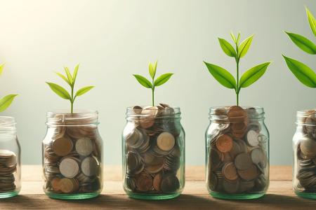 看懂中小银行降息逻辑，普通人存钱、理财这样规划