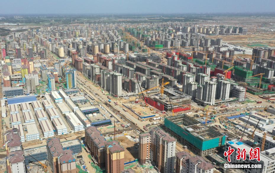 雄安新区容东安置房项目建设正在稳步推进,预计今年6月底首批安置房将